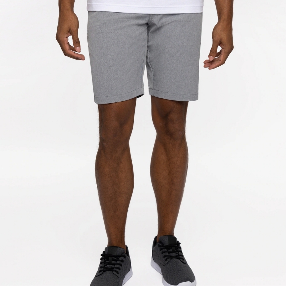 Travis Mathew Men’s Flat Front Golf Shorts Gray Size 34 Active Casual Outdoor